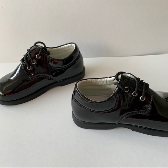Fouger USA toddler shiny black dress shoes - Picture 6 of 8